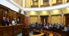 28. decembar 2015. Tužioci 53 javna tužilaštva polažu zakletvu u Narodnoj skupštini pred predsednicom Skupštine Majom Gojković